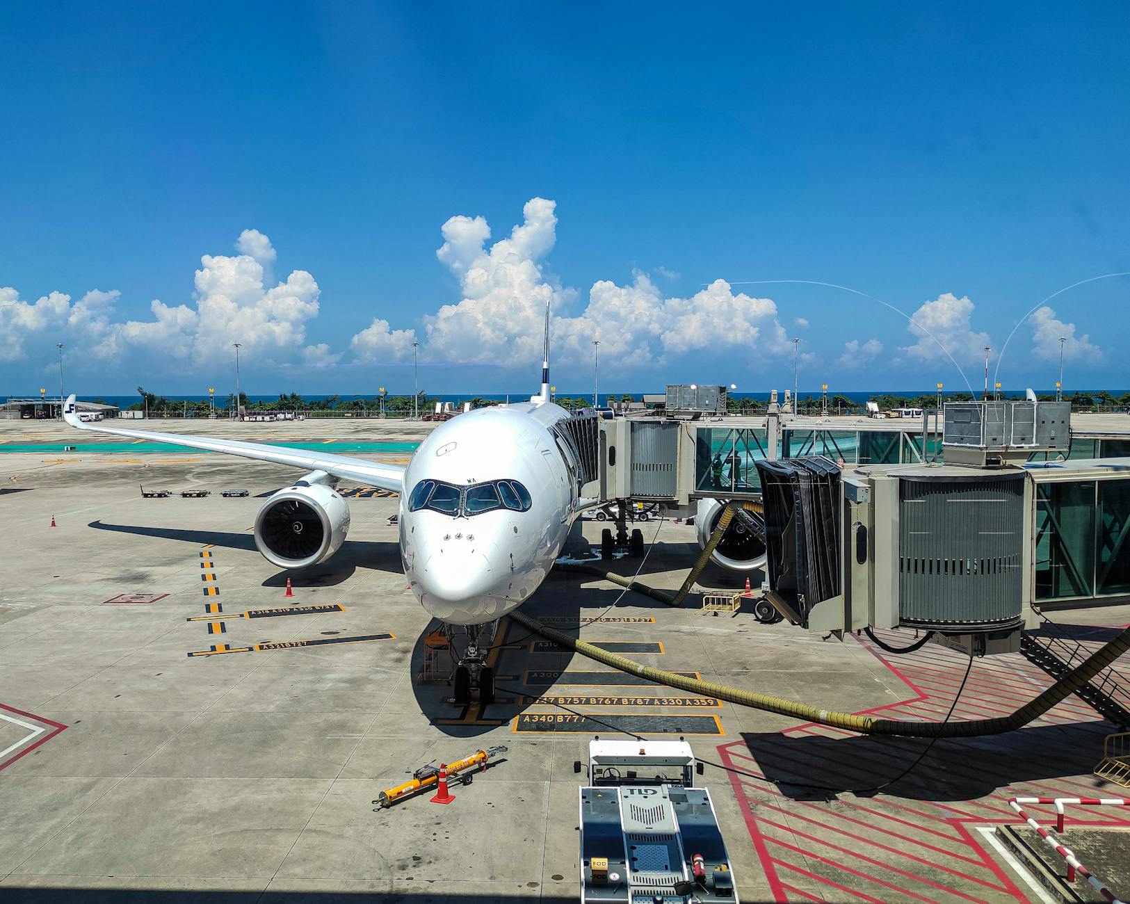 Phuket Airport Transfer: Taxi vs Shuttle Price in 2026