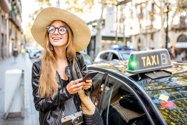 Amsterdam Taxi Rates and Private Transfers - Prices, Booking, and Tips