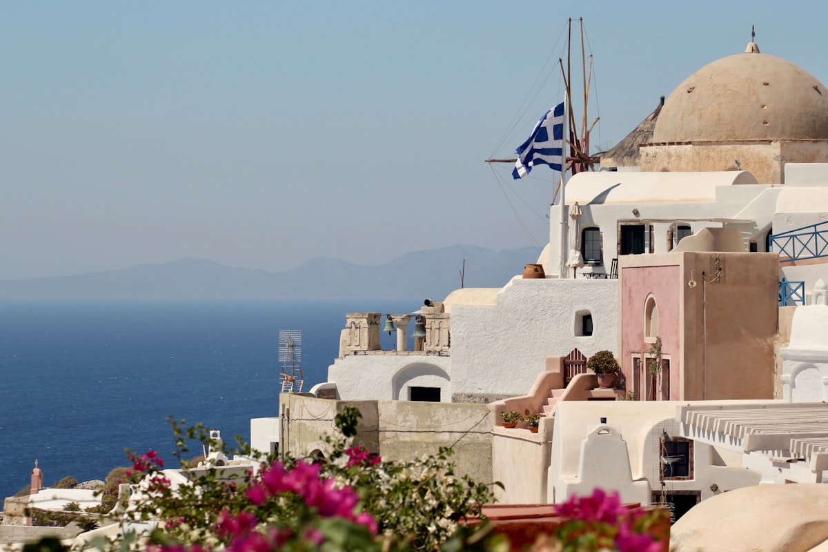 Greece’s 2025 tourism peak: arrivals, receipts and transport implications