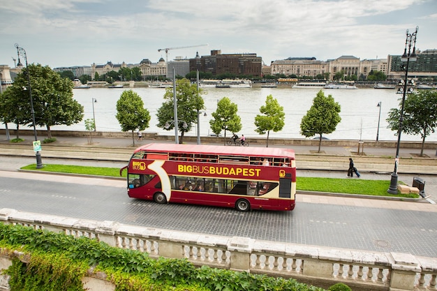 Bus from George Best Belfast City Airport (BHD) to Derry Airport (LDY) - Timetables, Fares and Tips