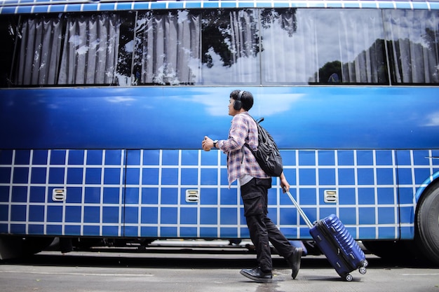 Bus from Subang Airport SZB to Kuala Lumpur Airport KUL - Timetables, Fares, and Travel Tips