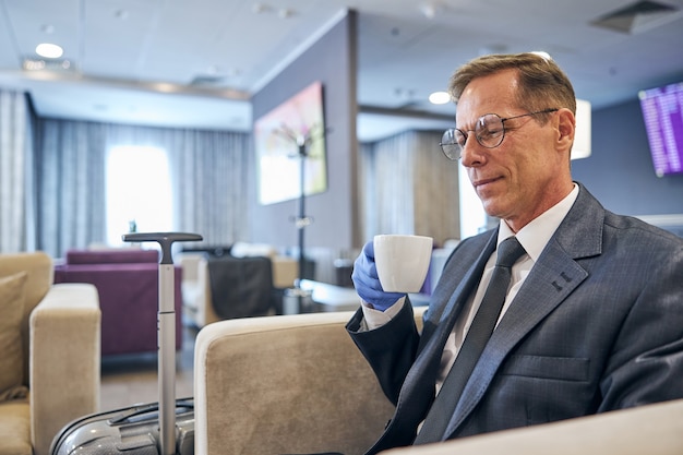 Зал очікування Capital One в аеропорту Кеннеді: Новий оазис туристичної розкоші