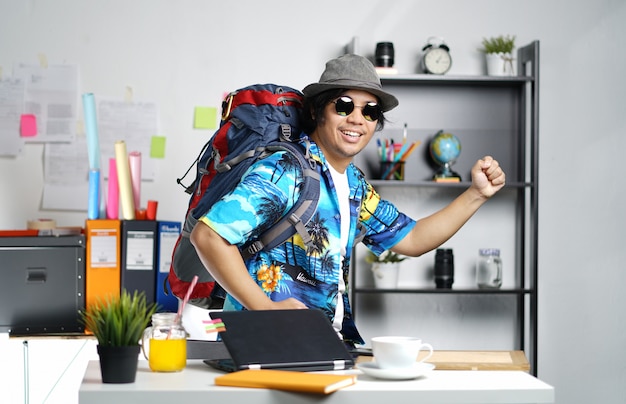 Молодий дизайнер переміг у конкурсі патчів на космічну конференцію у Великій Британії