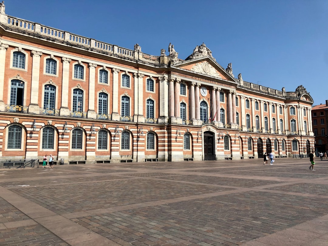 Cheap Bus Tickets from Toulouse Blagnac Airport to