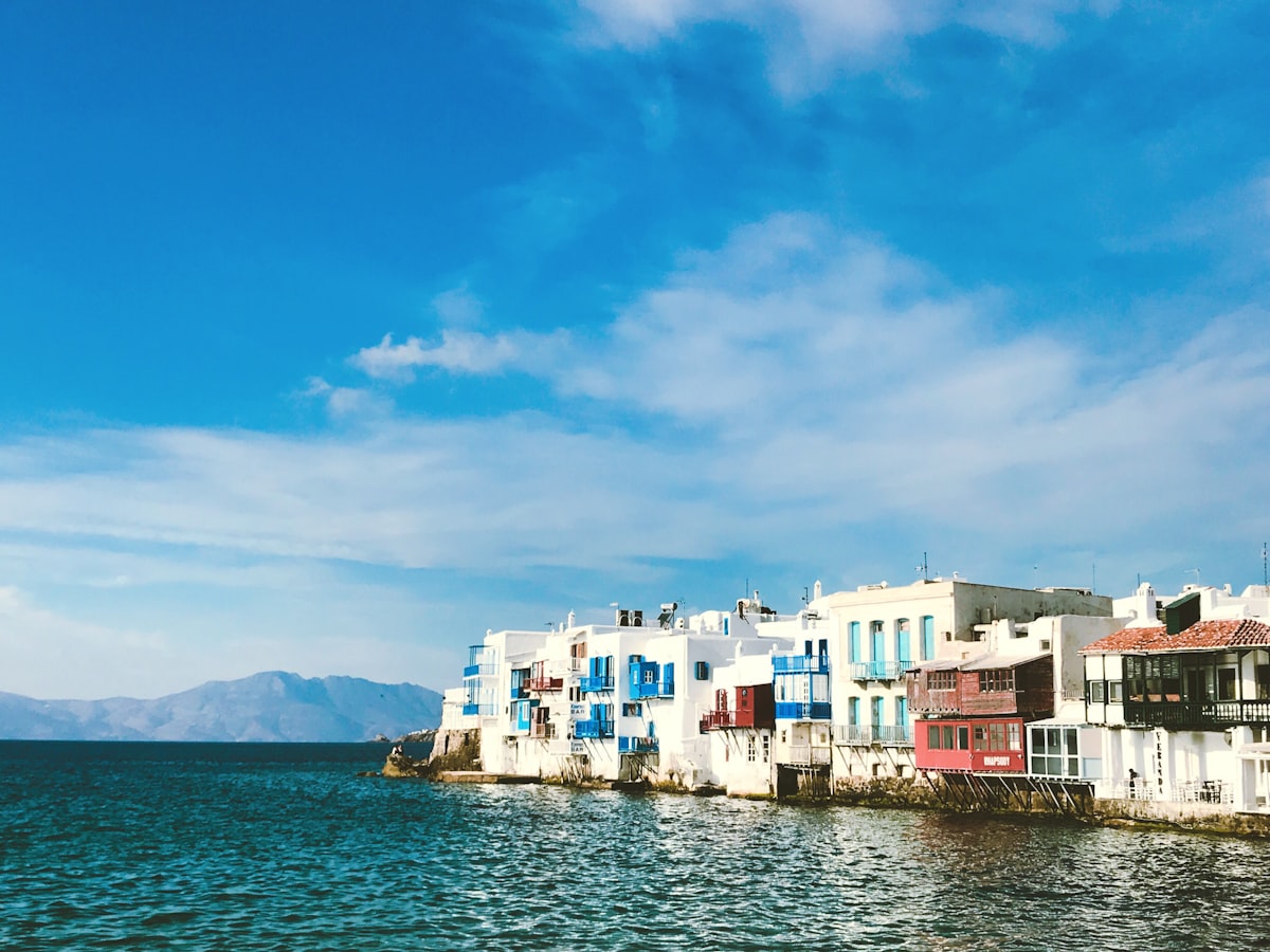Cheap Flights to Mykonos from RON 137 – Book Now & Save