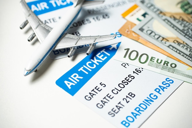 €560 Cheap Flights to Manchester Regional Airport - Deals and Tips