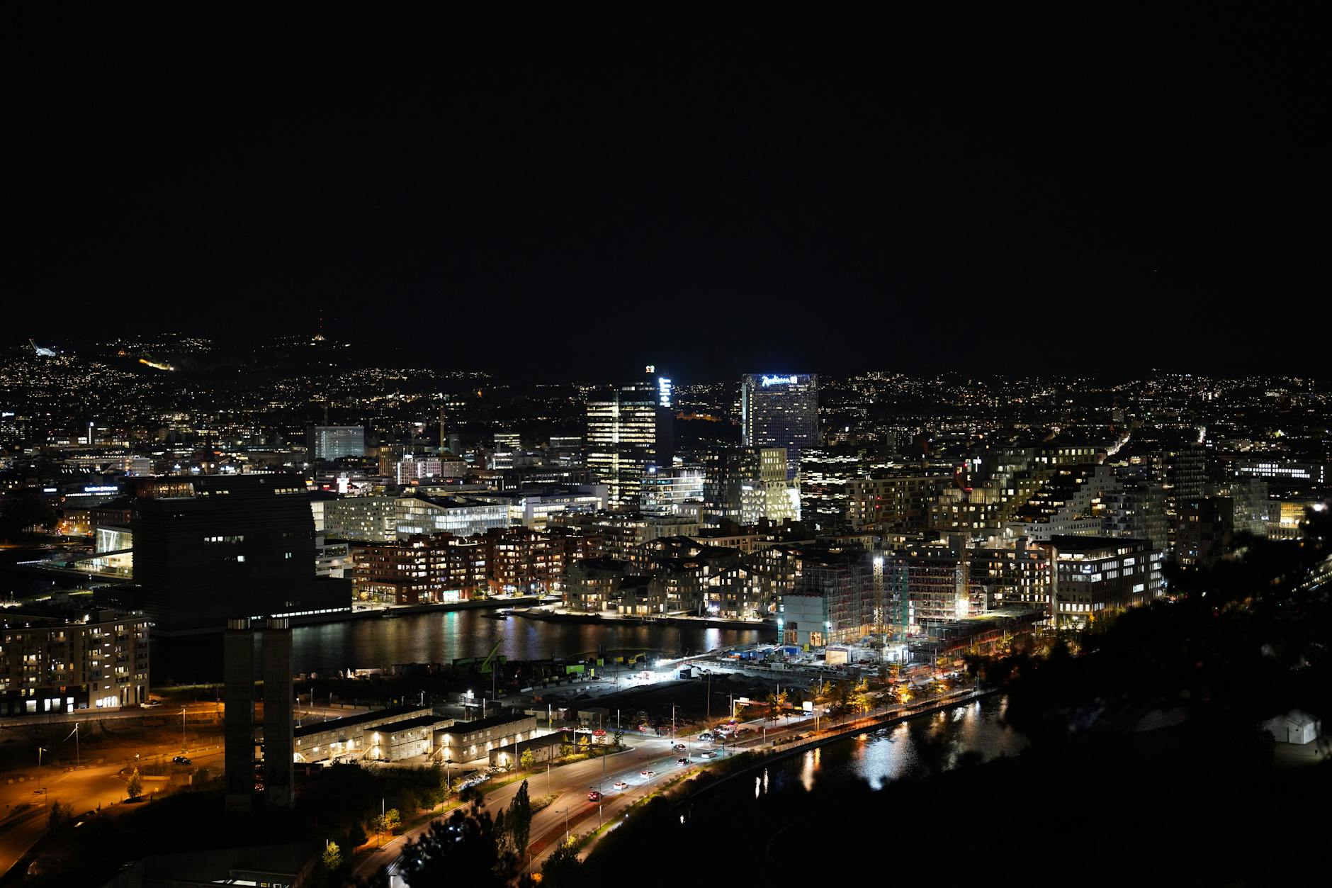 Eco-Friendly EV Transfers in Oslo Guide