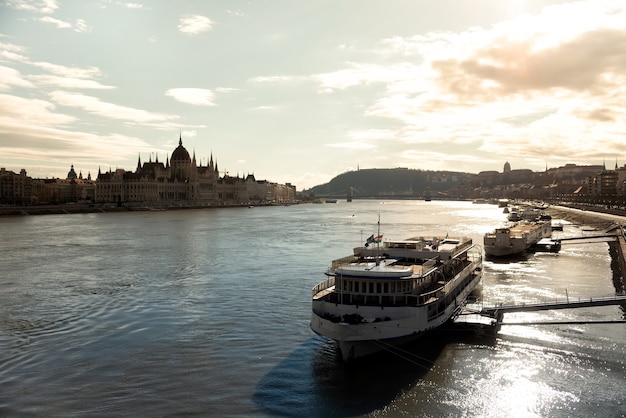 Explore Budapest on a Boat Tour - Top Danube Cruises and City Sights