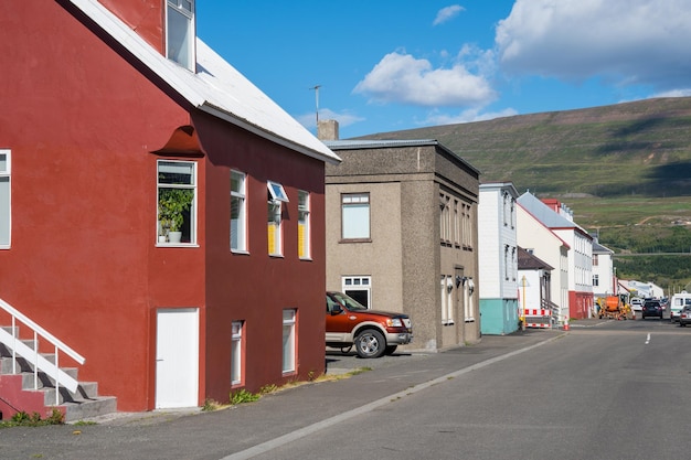 Building a Garage in Edmonton: Why Choose Complete Garages &amp; Construction