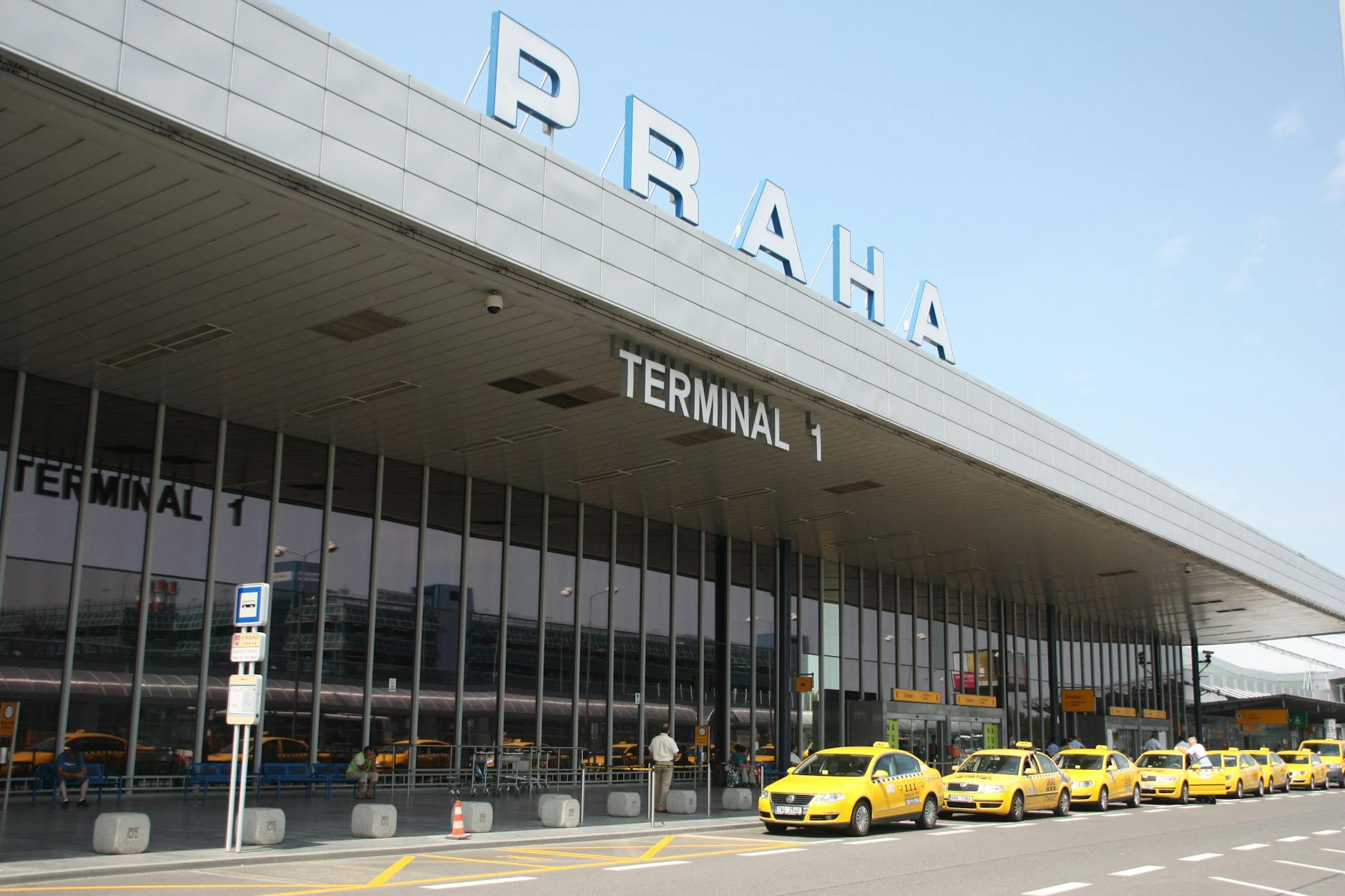Gdańsk Airport to Braniewo Taxi Transfer - Safe, Fast & Reliable
