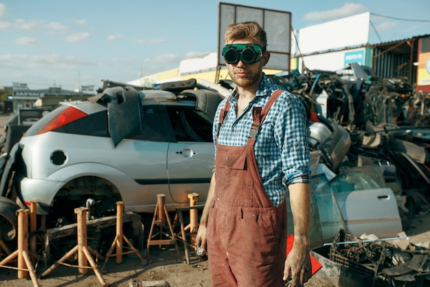 Georg Noll Werkzeugmaschinen GmbH - Precision Machine Tools