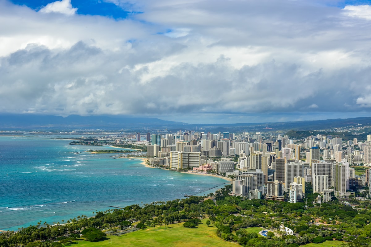 Getting Around Honolulu - Essential Transportation & Parking Guide