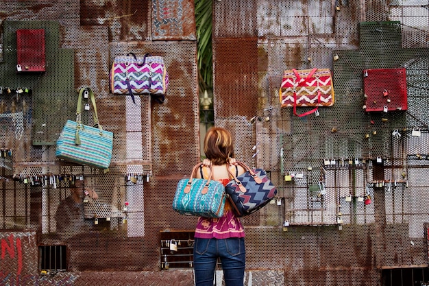 Granada Shopping Guide - Must-Visit Sστοps for the Best Shops in Granada, Spain