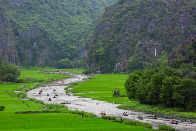 Hanoi to Ninh Binh Travel Guide - How to Get There, Best Transpأوt, و Top Sights