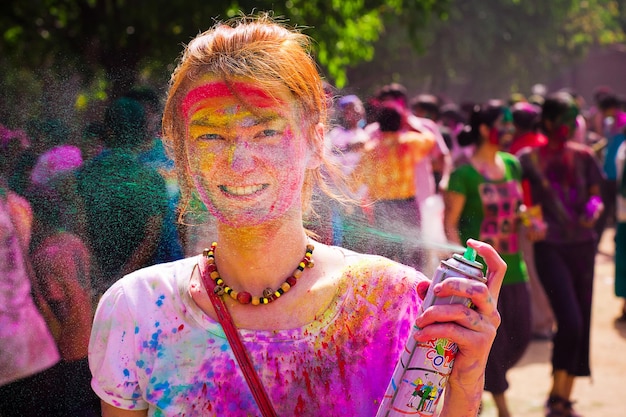 Holi travel boom: ixigo and AbhiBus show dramatic YoY increases in flights and buses