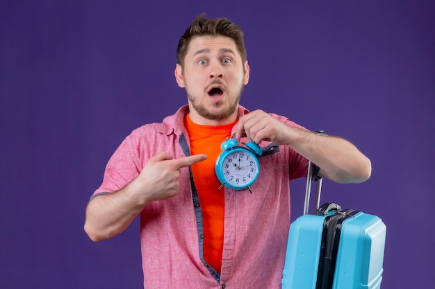 How Late Can You Pick Up a Rental Car at the Airport? Hours, Fees, and Tips