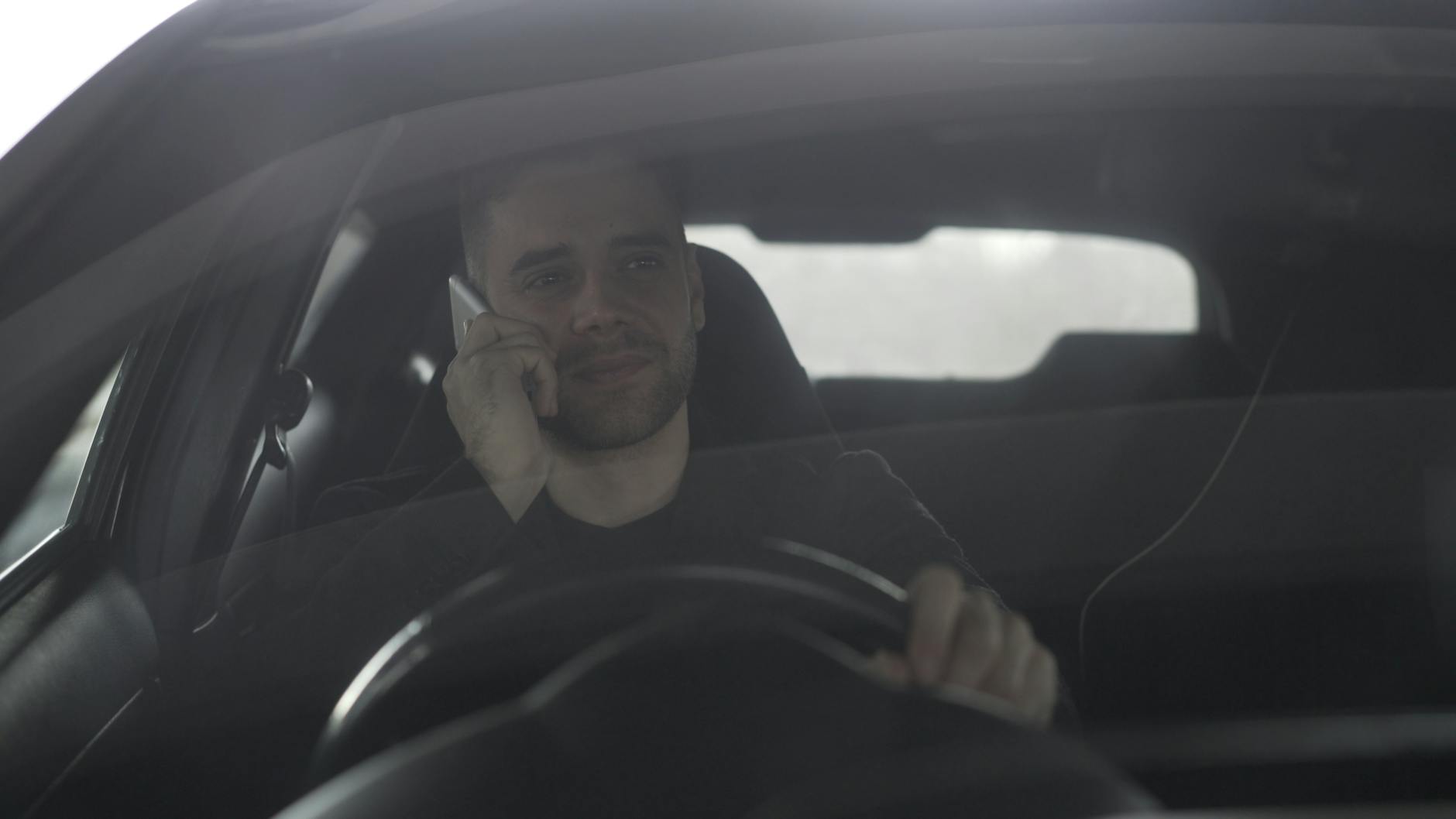 How to Contact Your Driver: What to Use, When, and What to Say