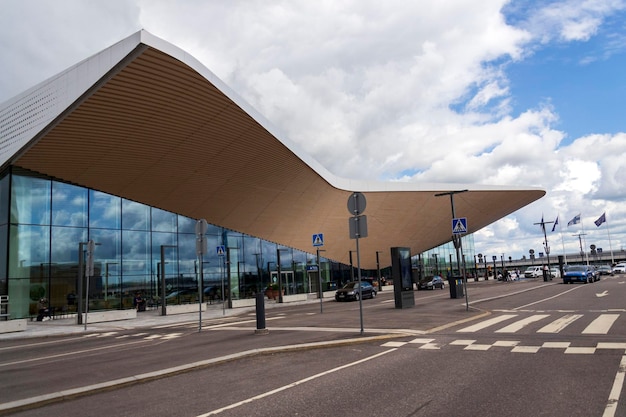 How to Get from Helsinki Airport to the City Center - Best Transport Options