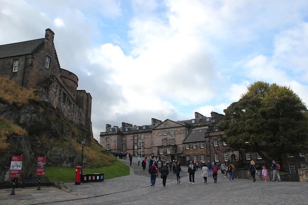 How to Get to Edinburgh from Glasgow Prestwick Airport - Transport Options