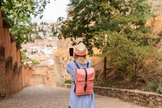 How to obtain a residence permit through the purchase of