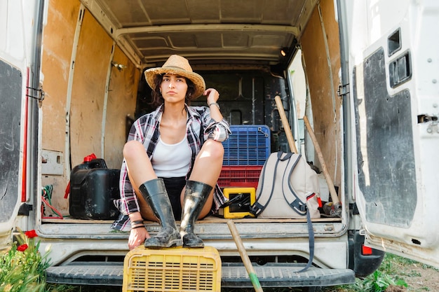 How to Pick a Work Trailer That Saves Money, Time, and Stress