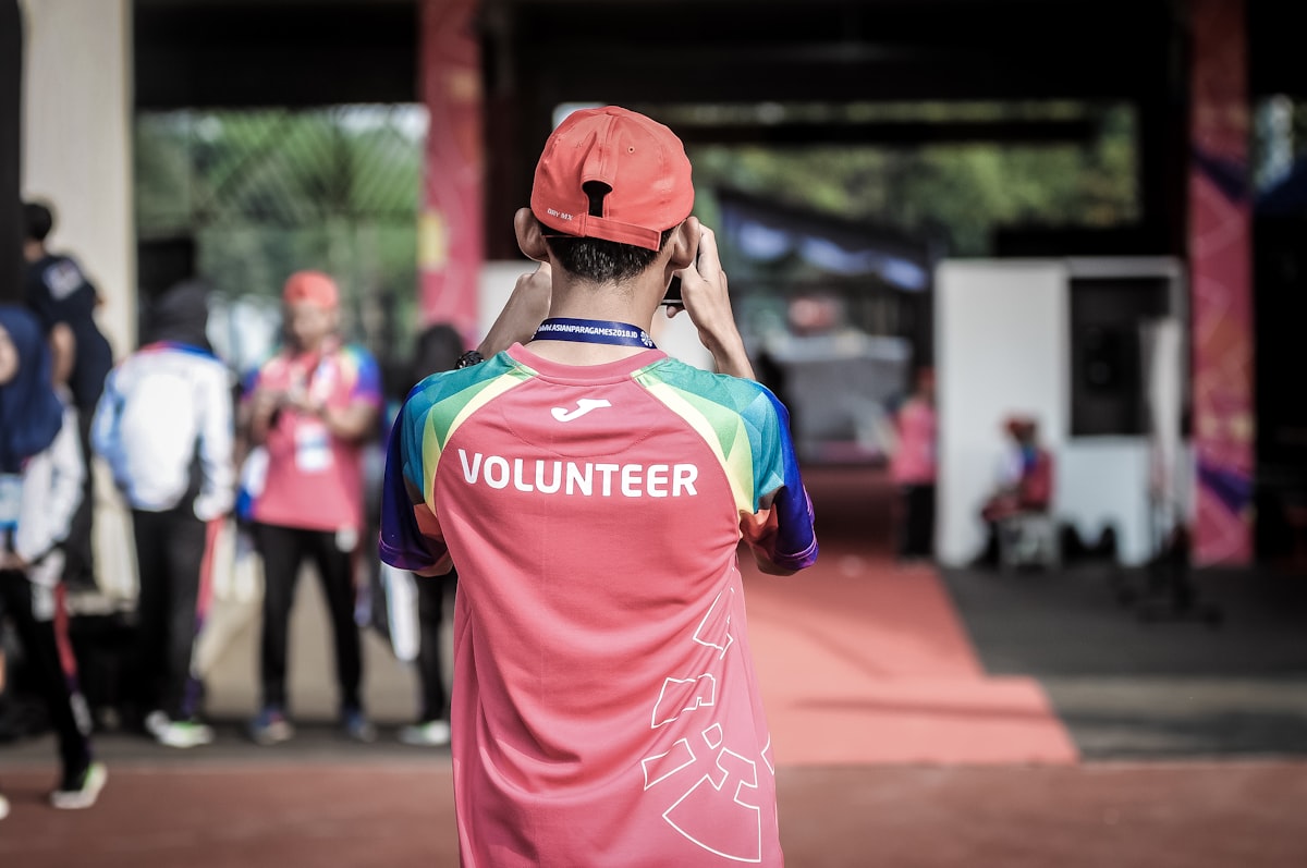 Honoring Volunteers: A Look at Their Vital Role in Tourism