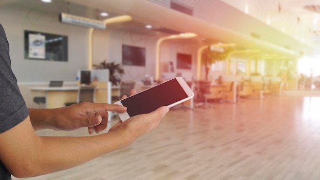Zjednodušenie registrácie v hoteli pomocou digitálnych rezervácií v peňaženkách