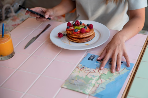 Culinary Curiosity Drives Indian Travelers to Choose Holiday Homes for Authentic Food Experiences