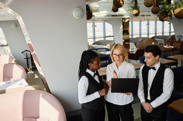 Transforming Hospitality Training with Atiom’s AI-Powered Platform for Better Guest Experiences