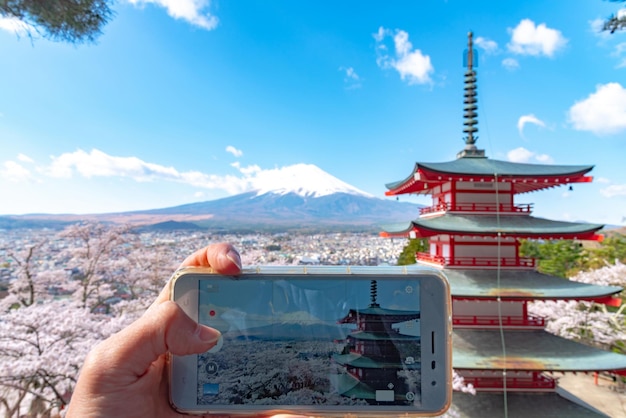 How Japan’s 2025 tourism surge affects transport, taxis and transfers
