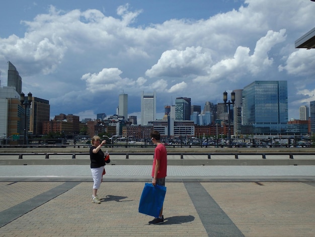 Luton Airport to London Transfer - Best Options, Prices, and Travel Time