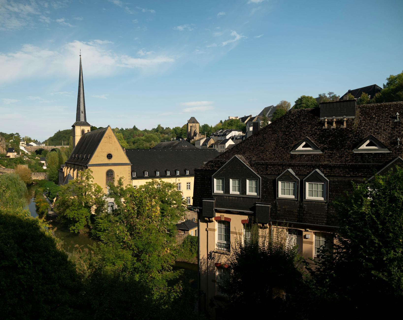 Luxembourg Private Chauffeur VTC 75 - Professional Chauffeur Services