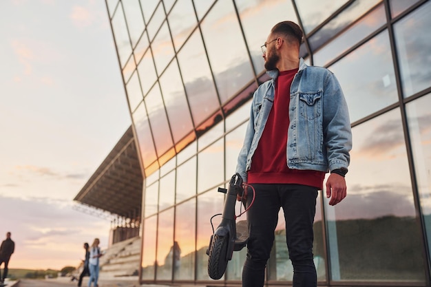 Manchester Airport MAN Arrivals - Live Flight Status