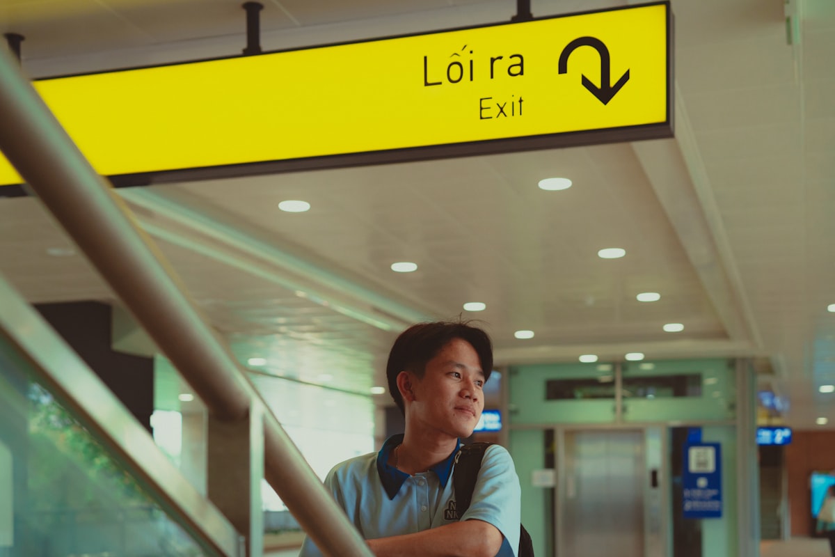 Ole Orvér to Lead oneworld: Impacts on Airport Connections and Transfer Services