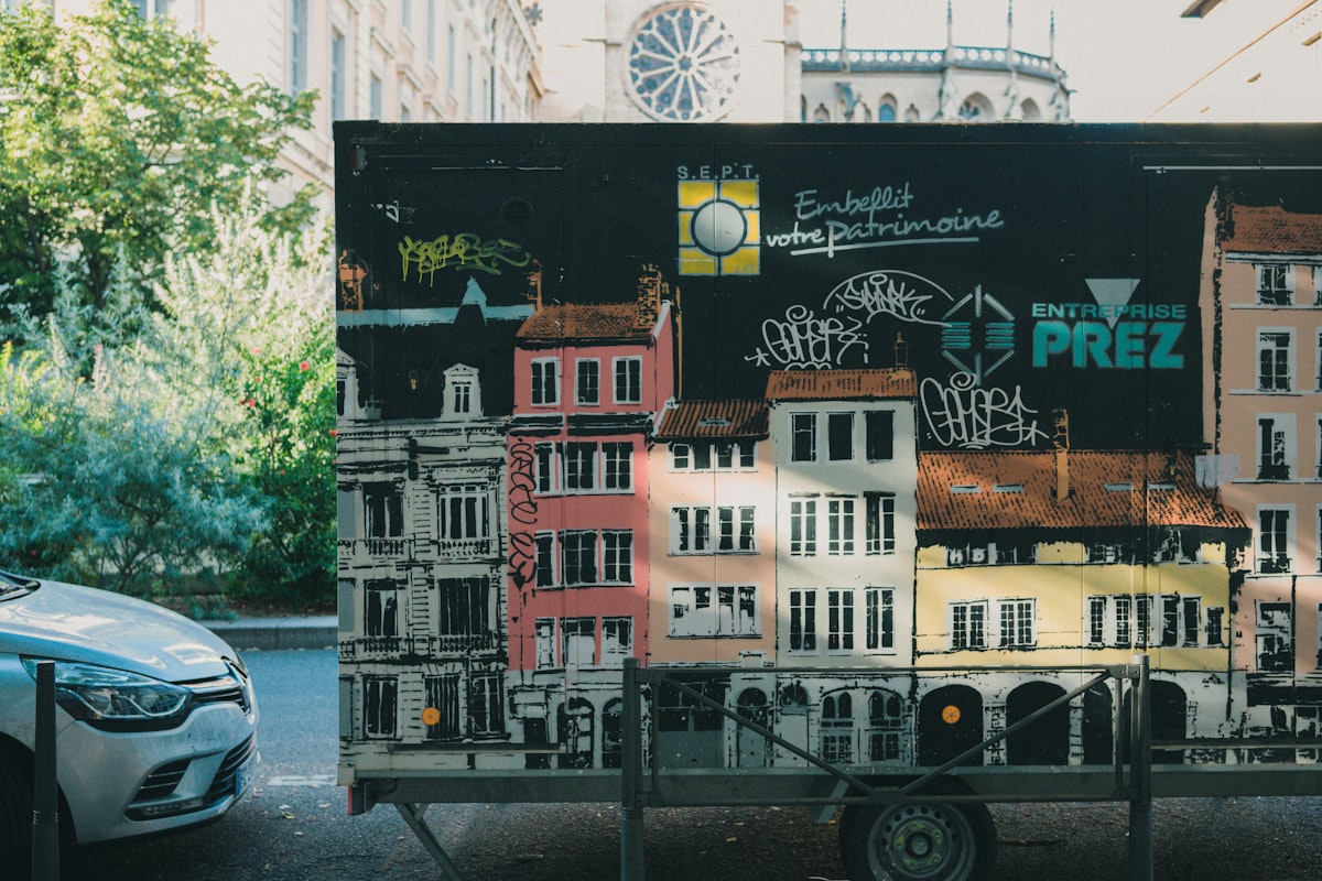 Rent a Limousine in Lyon - Luxury Chauffeur Services