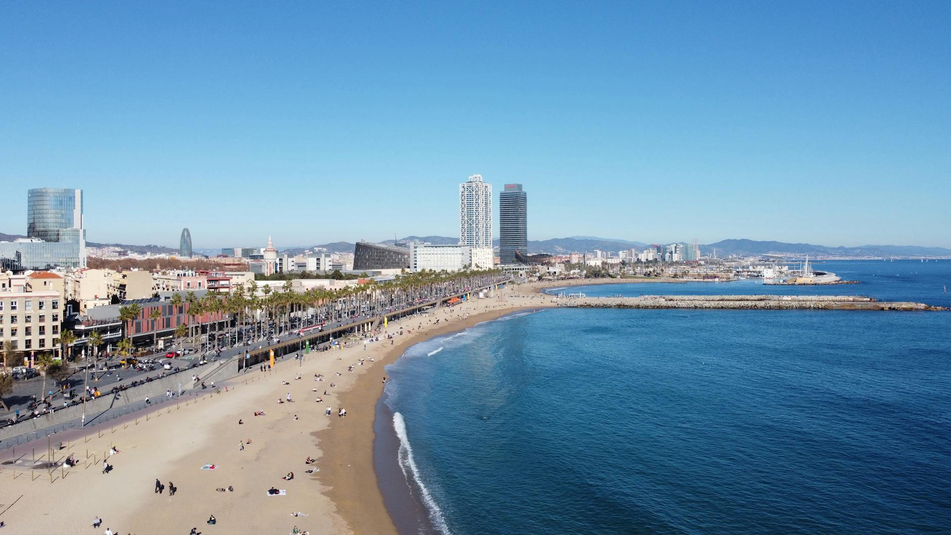 Reykjavik to Barcelona: Cheapest Transfer Options