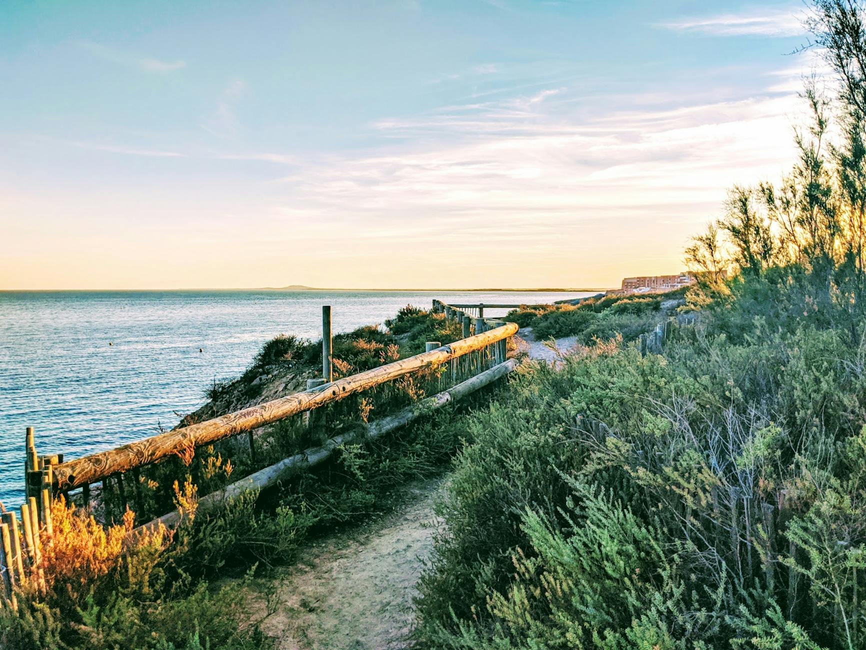 Заход Seven Seas Explorer в порт Фримантл и что это значит для трансферов и местного транспорта