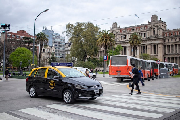 Taxi in Buenos Aires - The Ultimate Guide to Safe, Affordable Rides and Hailing Tips