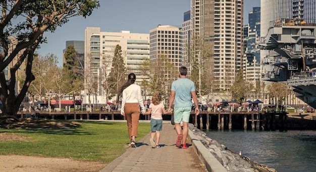 Things to Do in Chicago Suburbs This Weekend