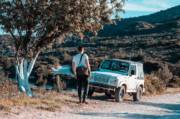 Toyota Tacoma vs Jeep Gladiator - Pickup Truck Comparison