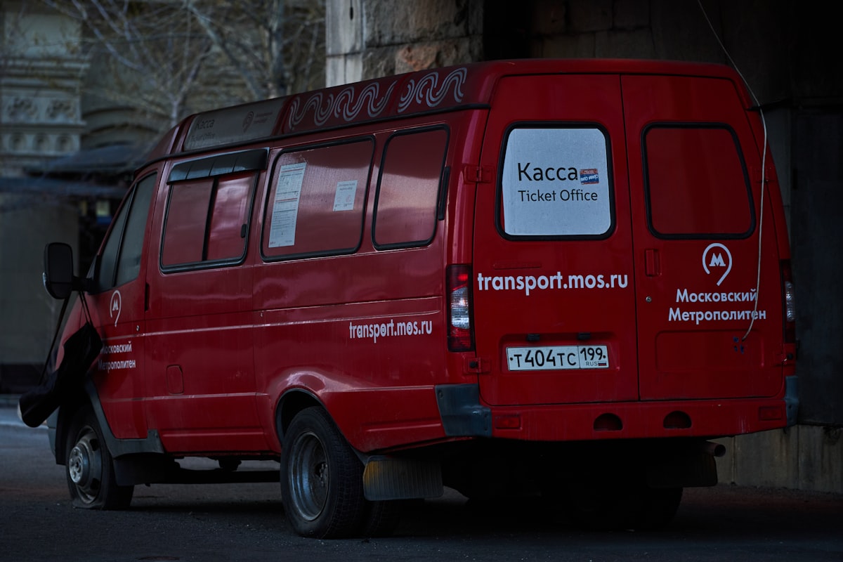 TourRadar vs One Nation Travel: direct operator savings, transfer logistics and booking tips