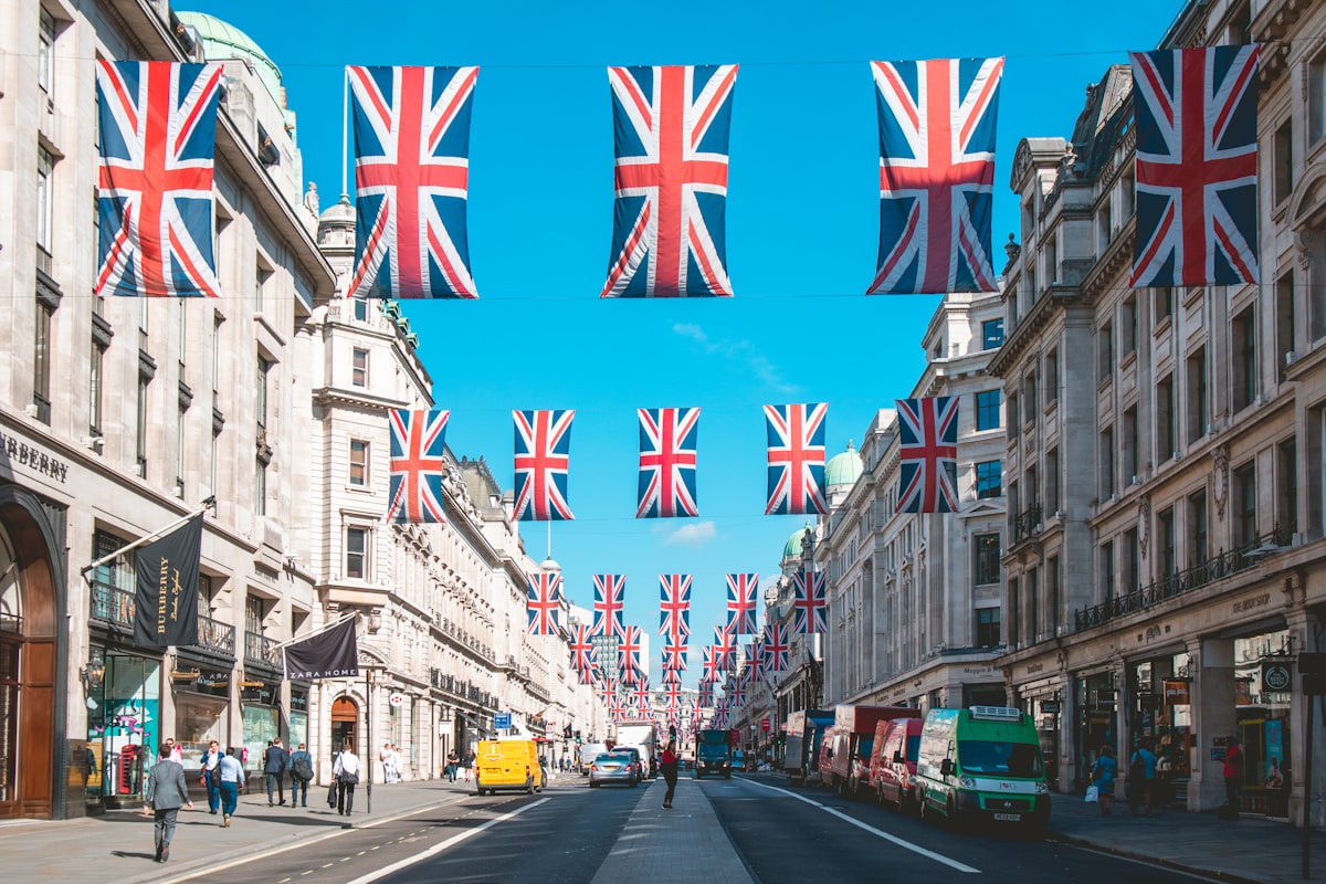 Британці, незважаючи на економічні виклики, обирають відпочинок як пріоритет