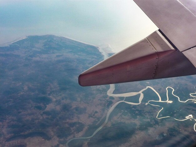 The Essential Role of Wing Flaps in Aircraft Takeoff and Landing Performance