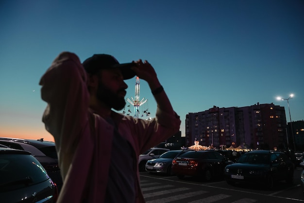 Опівнічні пригоди: Відкрийте для себе міста, які виблискують після заходу сонця