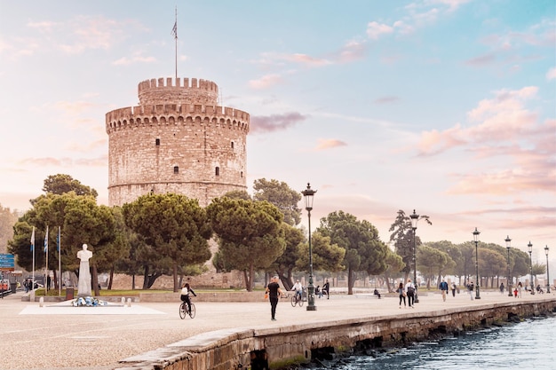 Visit Thessaloniki, Greece - Top Attractions, Cuisine, și Travel Tips