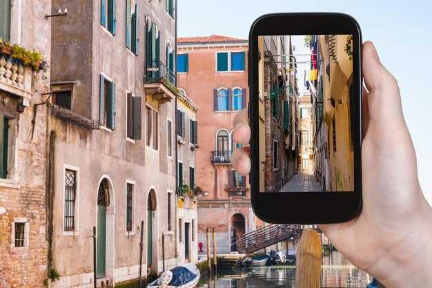 Hidden Public Art and Architecture You Can See for Free in Brera