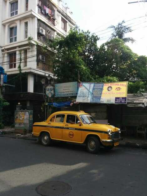 Affordable Cab Services to Visit Ahmedabad City Affordable Cab Services to Visit Ahmedabad City