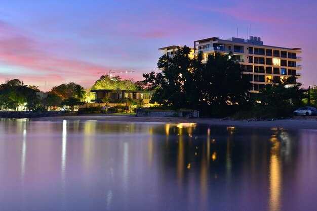 How can you secure the best value: booking tips, rates, and perks for Aloft San Jose?