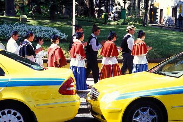 How to Confirm Fare, Route, and Pickup Point Before You Enter