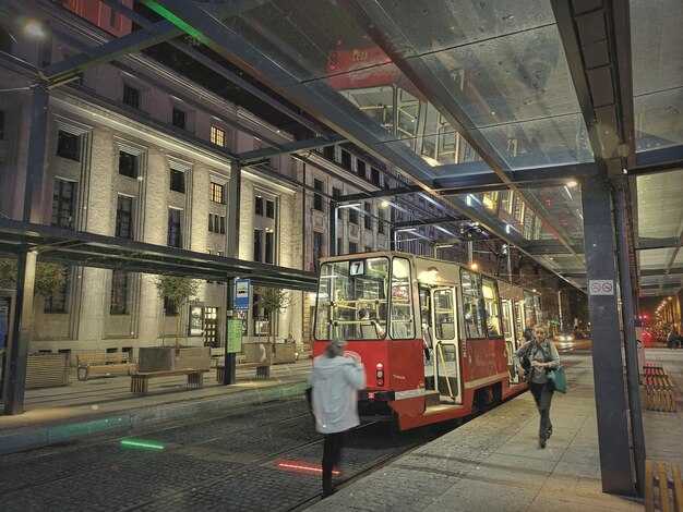 Trams, buses, and metro: how to choose routes and transfer efficiently